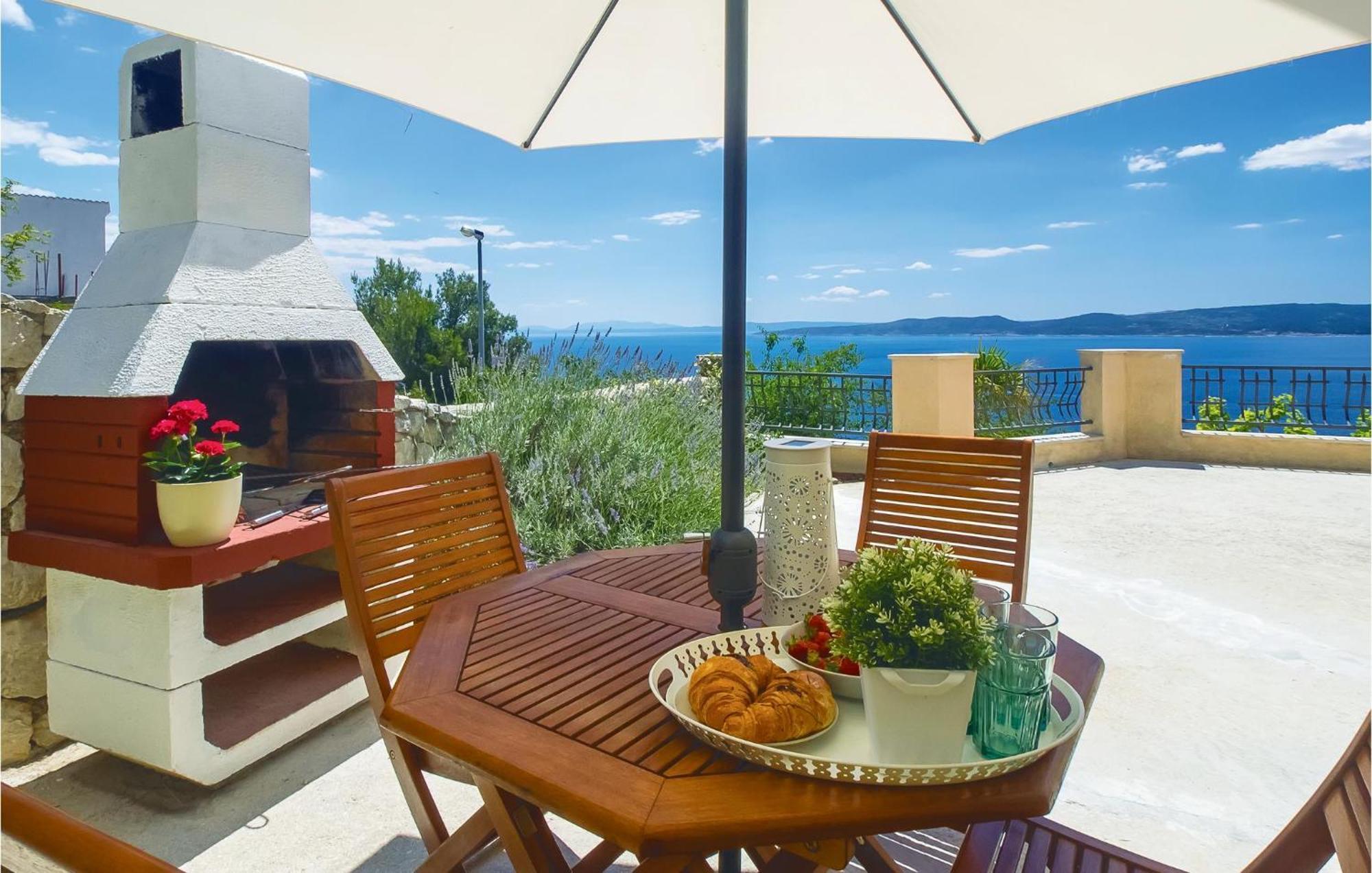 Beautiful Home In Pisak With Wifi Экстерьер фото
